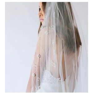 Untamed Petals Ellis Cathedral Veil